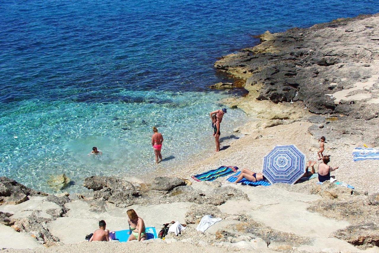 Apartments With A Parking Space Ivan Dolac, Hvar - 8753 المظهر الخارجي الصورة