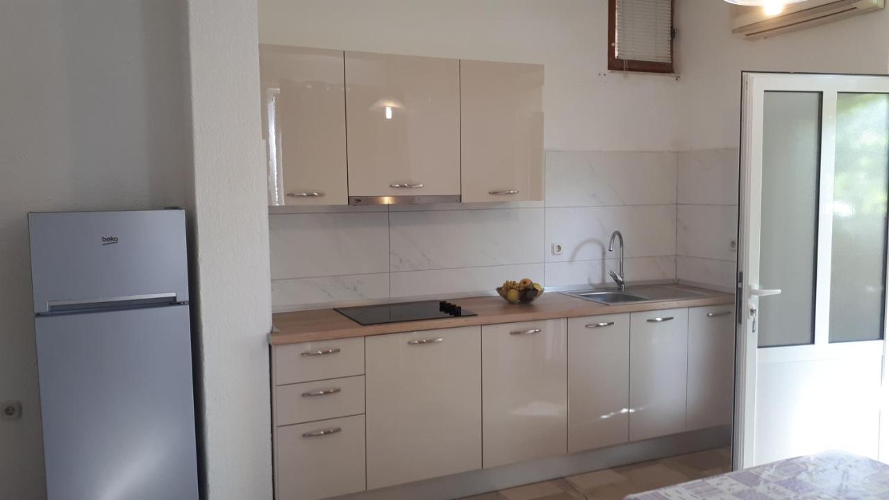 Apartments With A Parking Space Ivan Dolac, Hvar - 8753 المظهر الخارجي الصورة
