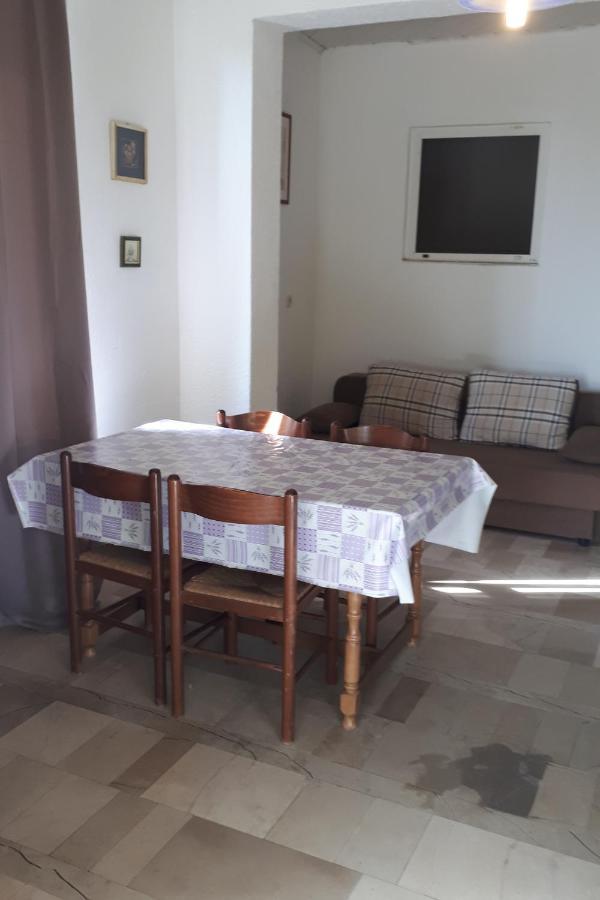Apartments With A Parking Space Ivan Dolac, Hvar - 8753 المظهر الخارجي الصورة